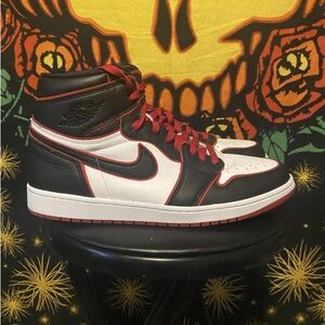 Jordan 1 Retro High Bloodlines Size 13